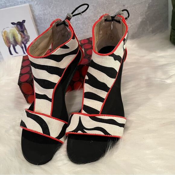NEW Calvin Klein Searra 2 Fabric and Leather Striped Toggle Sandals Size 5 NWOT - Picture 8 of 15